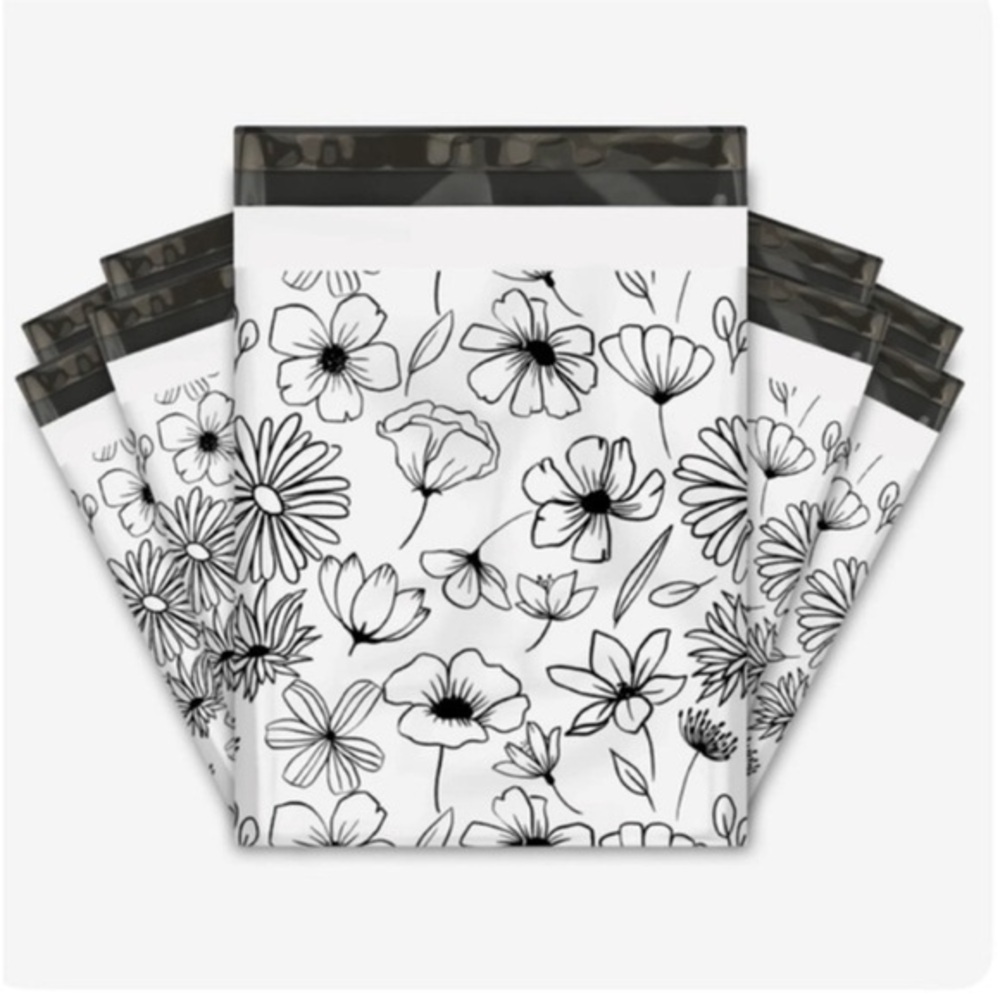 20 (10” x 13”) Black and White Floral Poly Mailers Poly Bags NEW